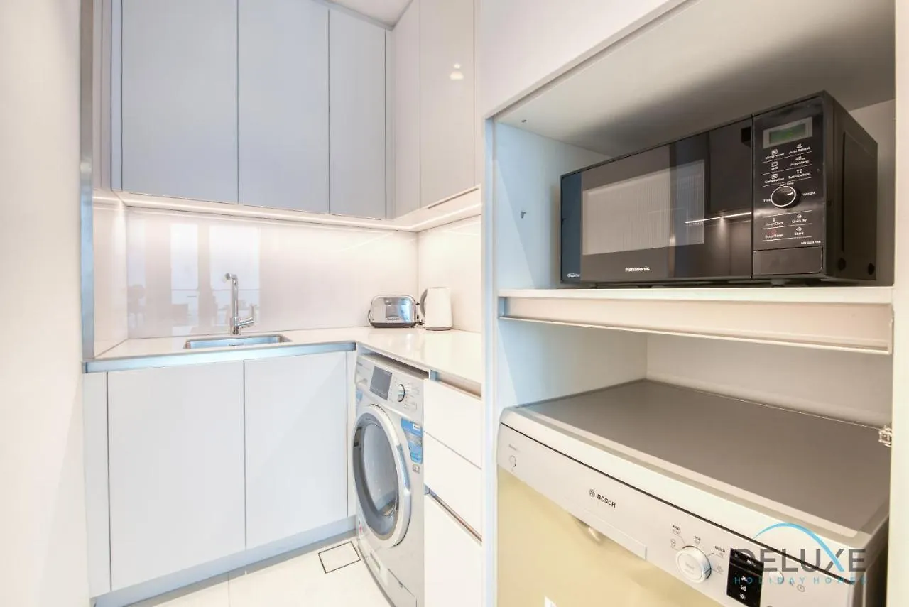 Apartment Remarkable 1BR at The Address Residences in JBR by Deluxe Holiday Homes Dubai